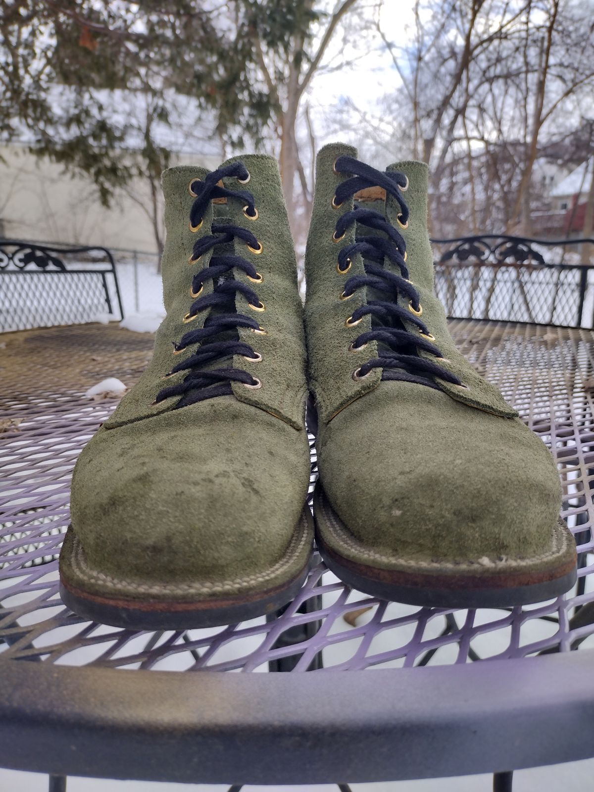Photo by BenCh0074 on January 2, 2026 of the Oldspeed MFG Service Boot 6” in Law Tannery Avocado Suede.