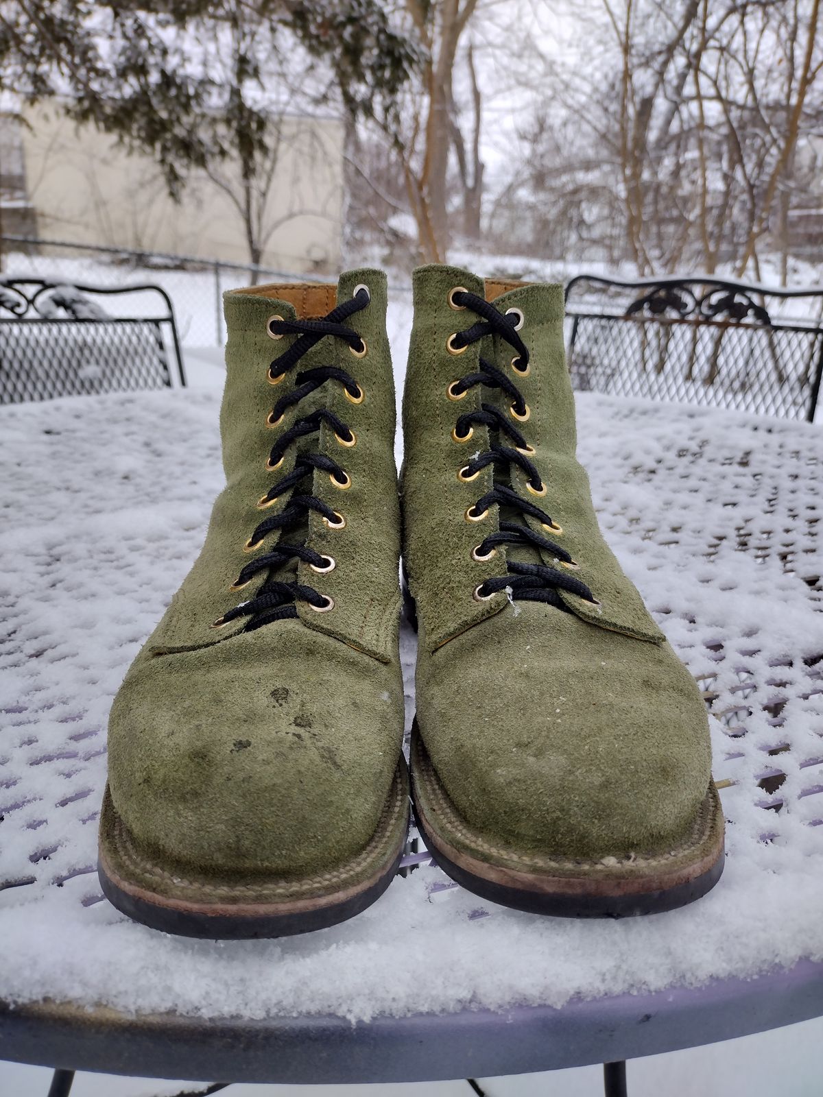 Photo by BenCh0074 on February 2, 2026 of the Oldspeed MFG Service Boot 6” in Law Tannery Avocado Suede.