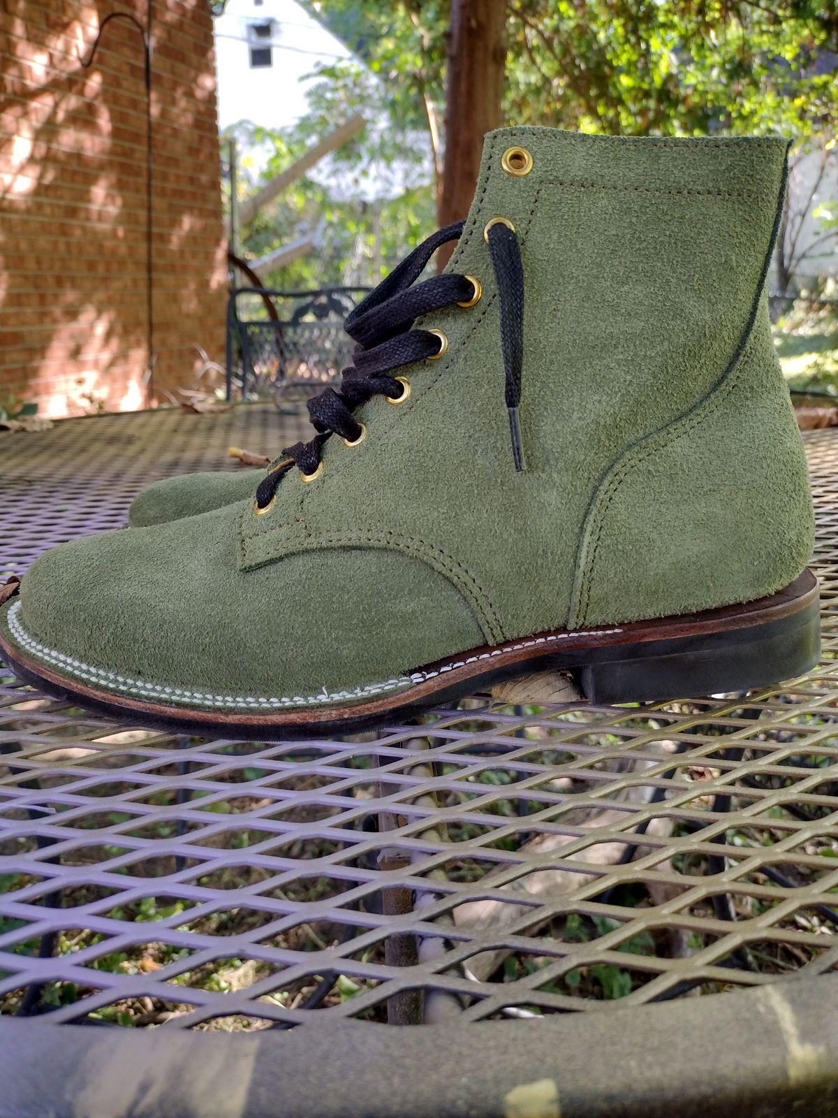 Photo by BenCh0074 on October 1, 2025 of the Oldspeed Service Boot 6” in Law Tannery Avocado Suede.