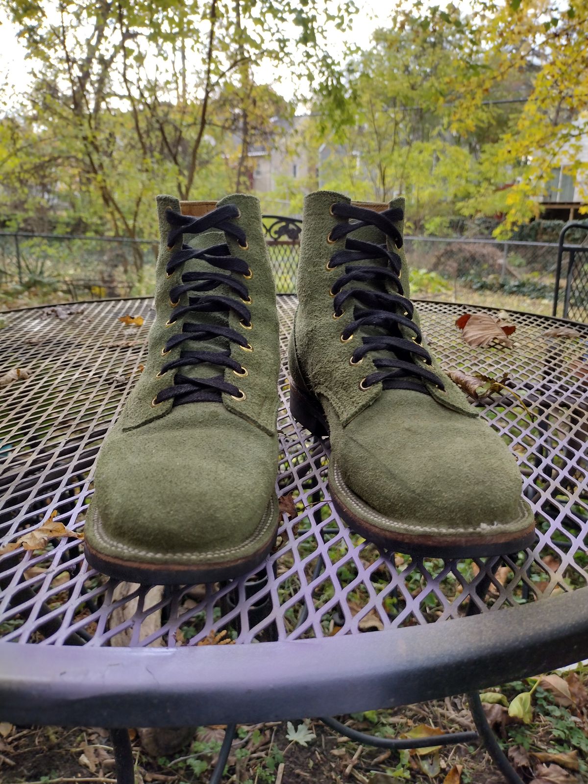 Photo by BenCh0074 on November 1, 2025 of the Oldspeed Service Boot 6” in Law Tannery Avocado Suede.