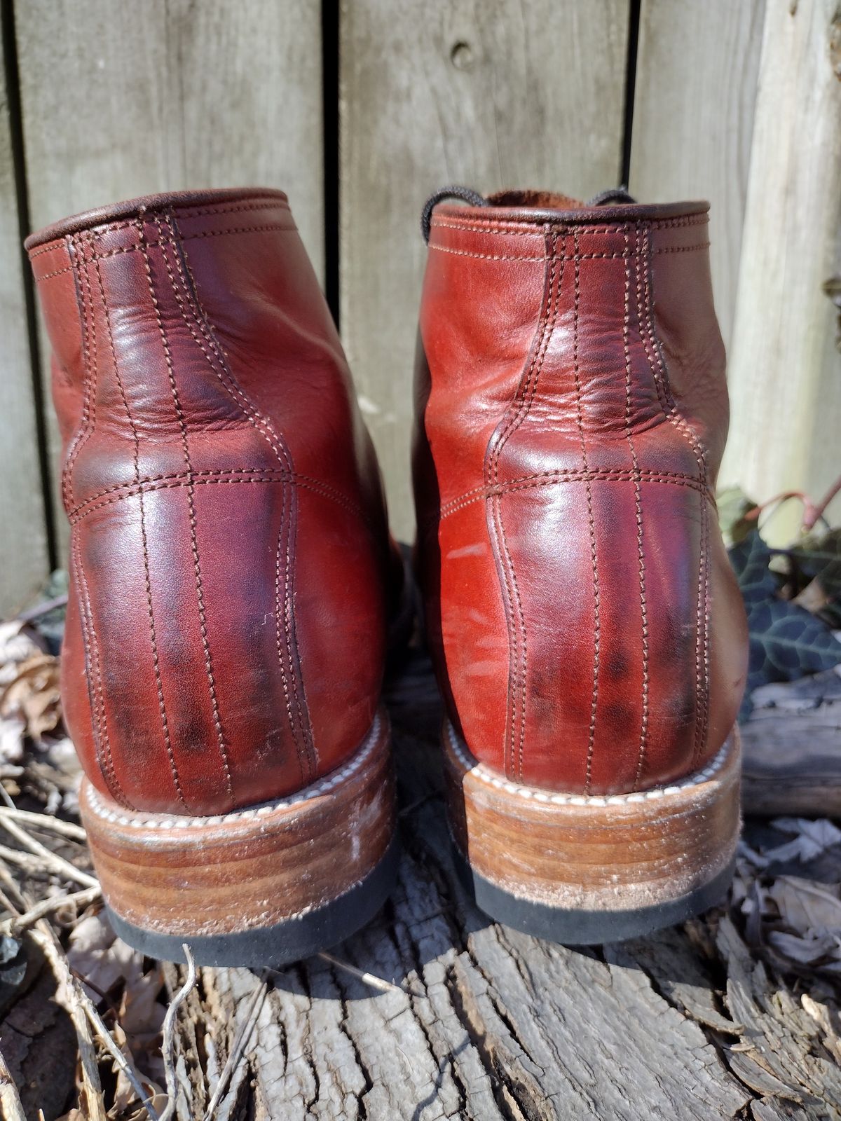 Photo by BenCh0074 on March 1, 2024 of the Unmarked Archie Boots in La Señora Red Horse Glazed Pull-up.