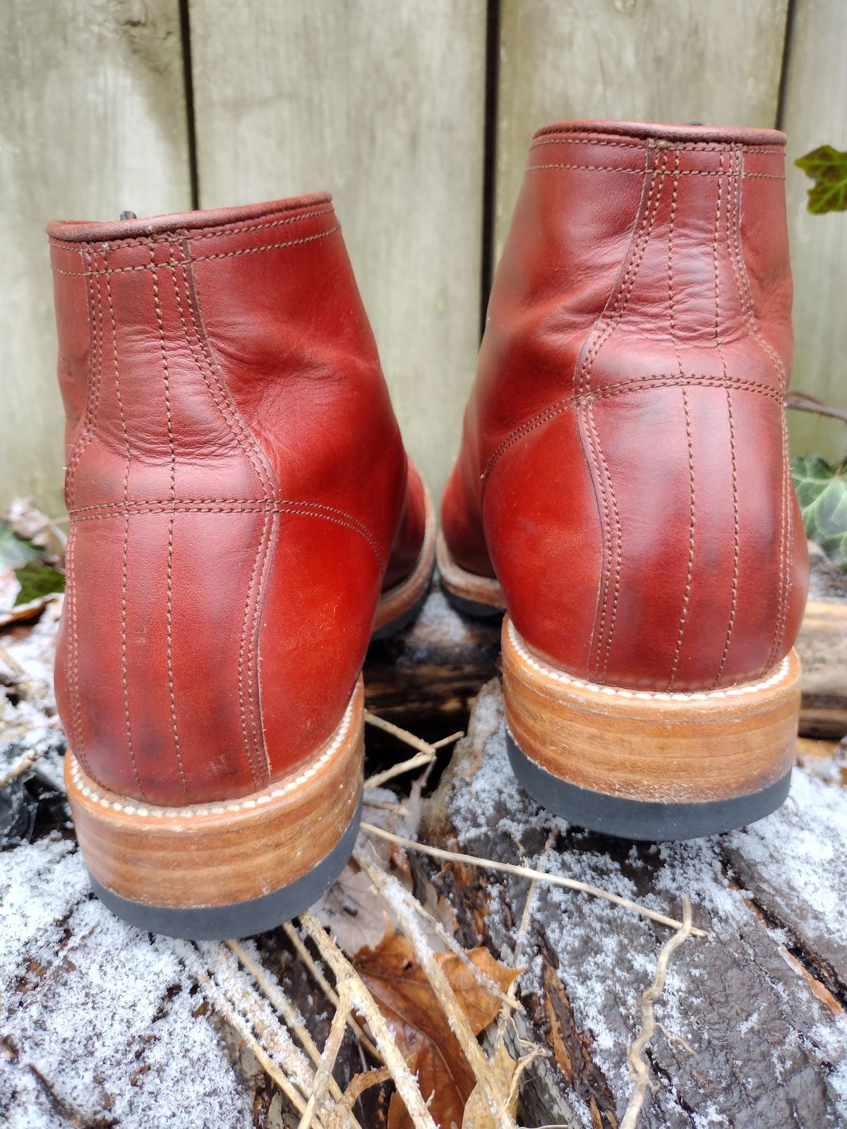 Photo by BenCh0074 on January 1, 2024 of the Unmarked Archie Boots in La Señora Red Horse Glazed Pull-up.
