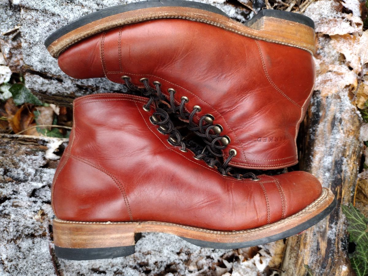 Photo by BenCh0074 on January 1, 2024 of the Unmarked Archie Boots in La Señora Red Horse Glazed Pull-up.