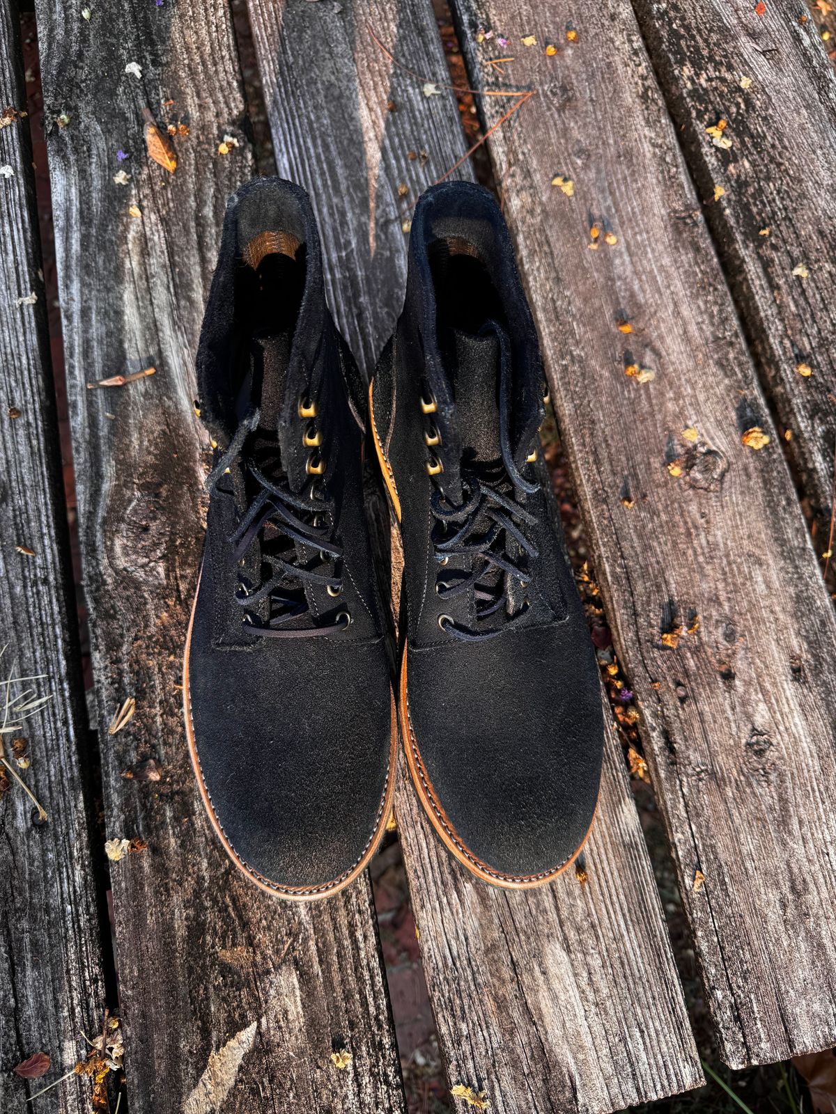 Photo by ShawnParr on October 1, 2023 of the Oak Street Bootmakers Trench Boot in Horween Natural Indigo Chromexcel Roughout.