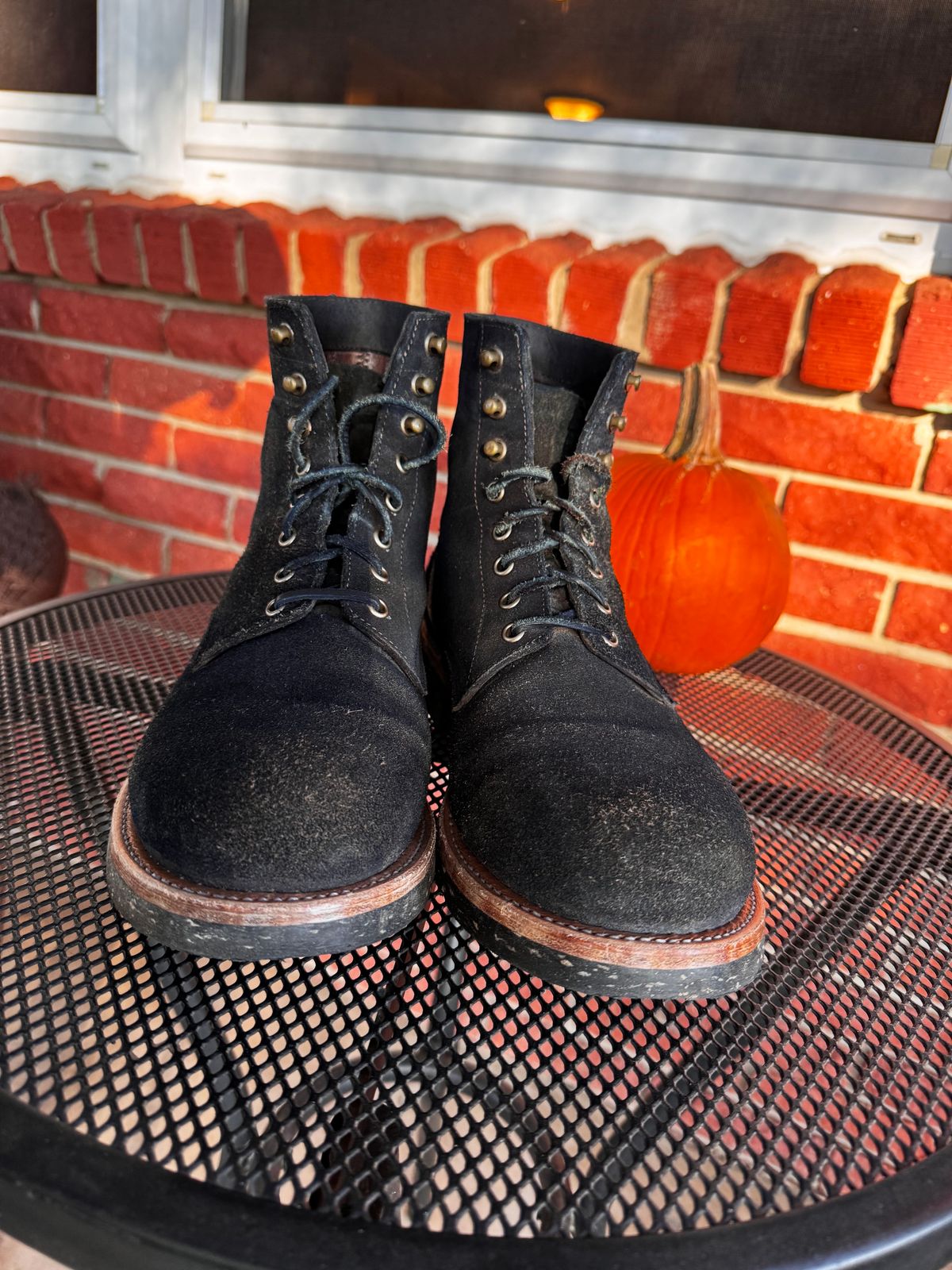 Photo by ShawnParr on November 3, 2023 of the Oak Street Bootmakers Trench Boot in Horween Natural Indigo Chromexcel Roughout.