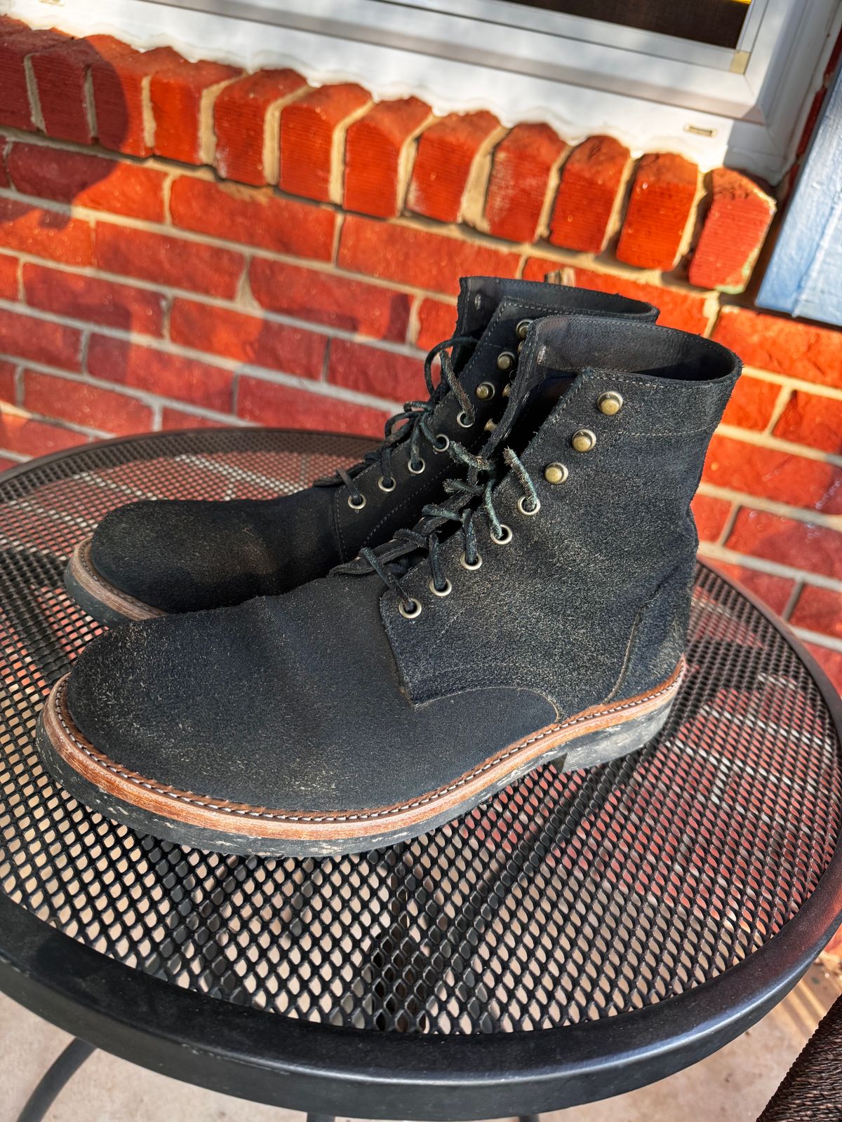 Photo by ShawnParr on November 3, 2023 of the Oak Street Bootmakers Trench Boot in Horween Natural Indigo Chromexcel Roughout.