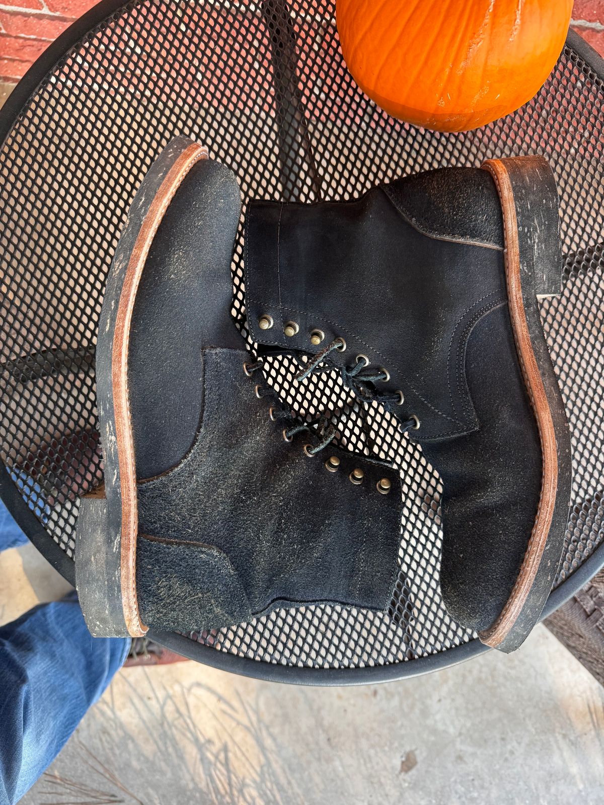 Photo by ShawnParr on November 3, 2023 of the Oak Street Bootmakers Trench Boot in Horween Natural Indigo Chromexcel Roughout.