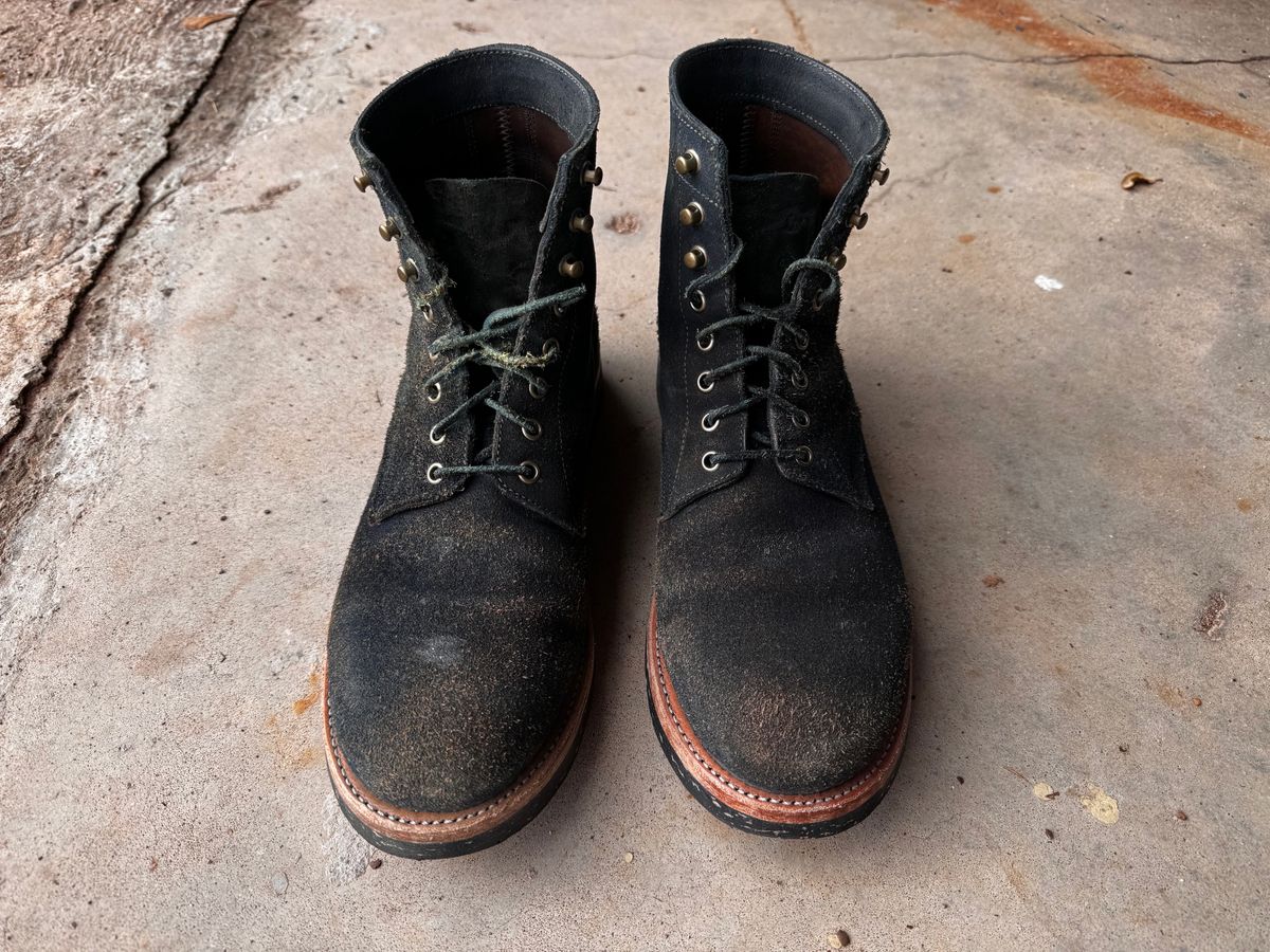 Photo by ShawnParr on February 4, 2024 of the Oak Street Bootmakers Trench Boot in Horween Natural Indigo Chromexcel Roughout.