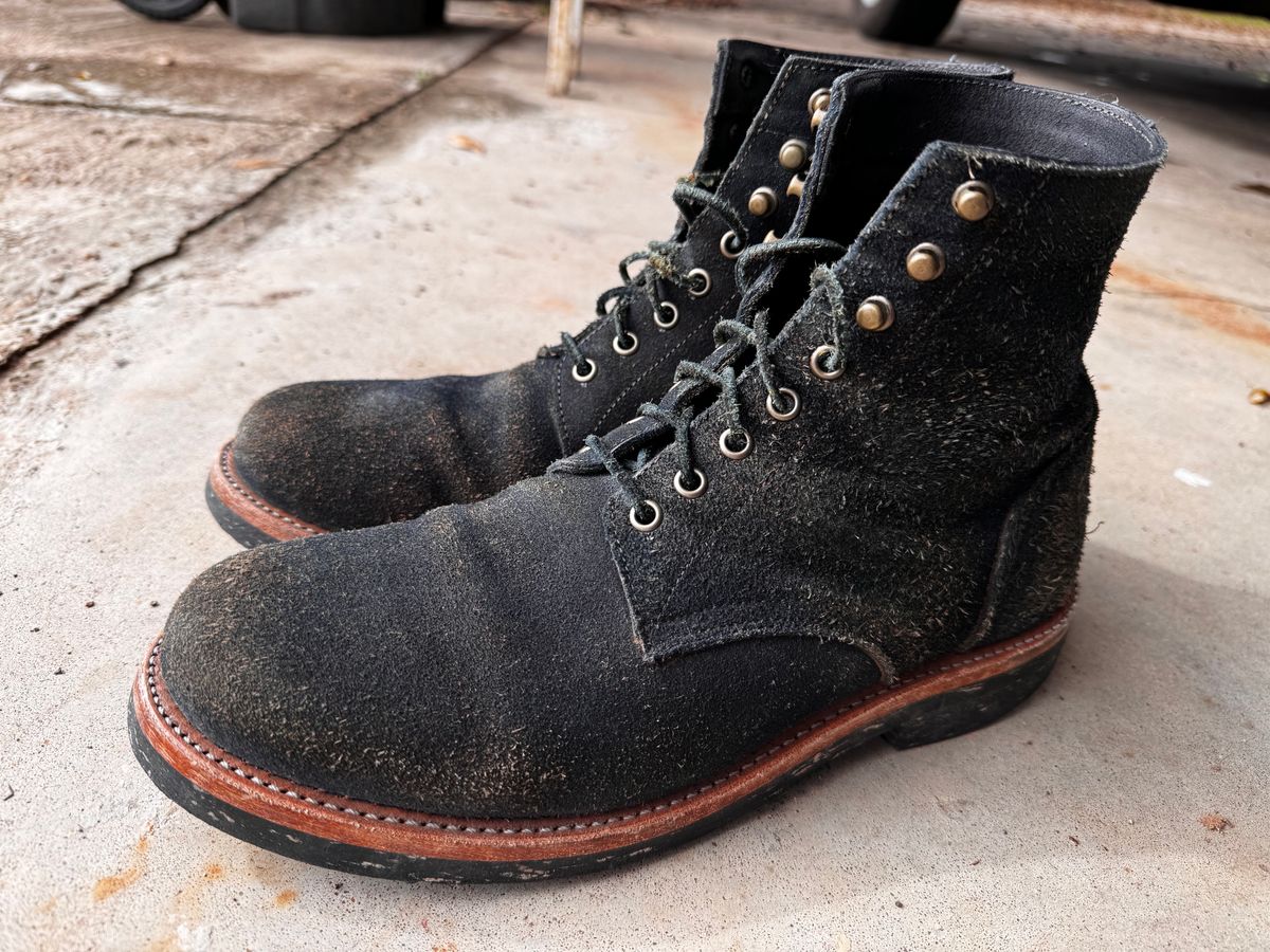 Photo by ShawnParr on February 4, 2024 of the Oak Street Bootmakers Trench Boot in Horween Natural Indigo Chromexcel Roughout.