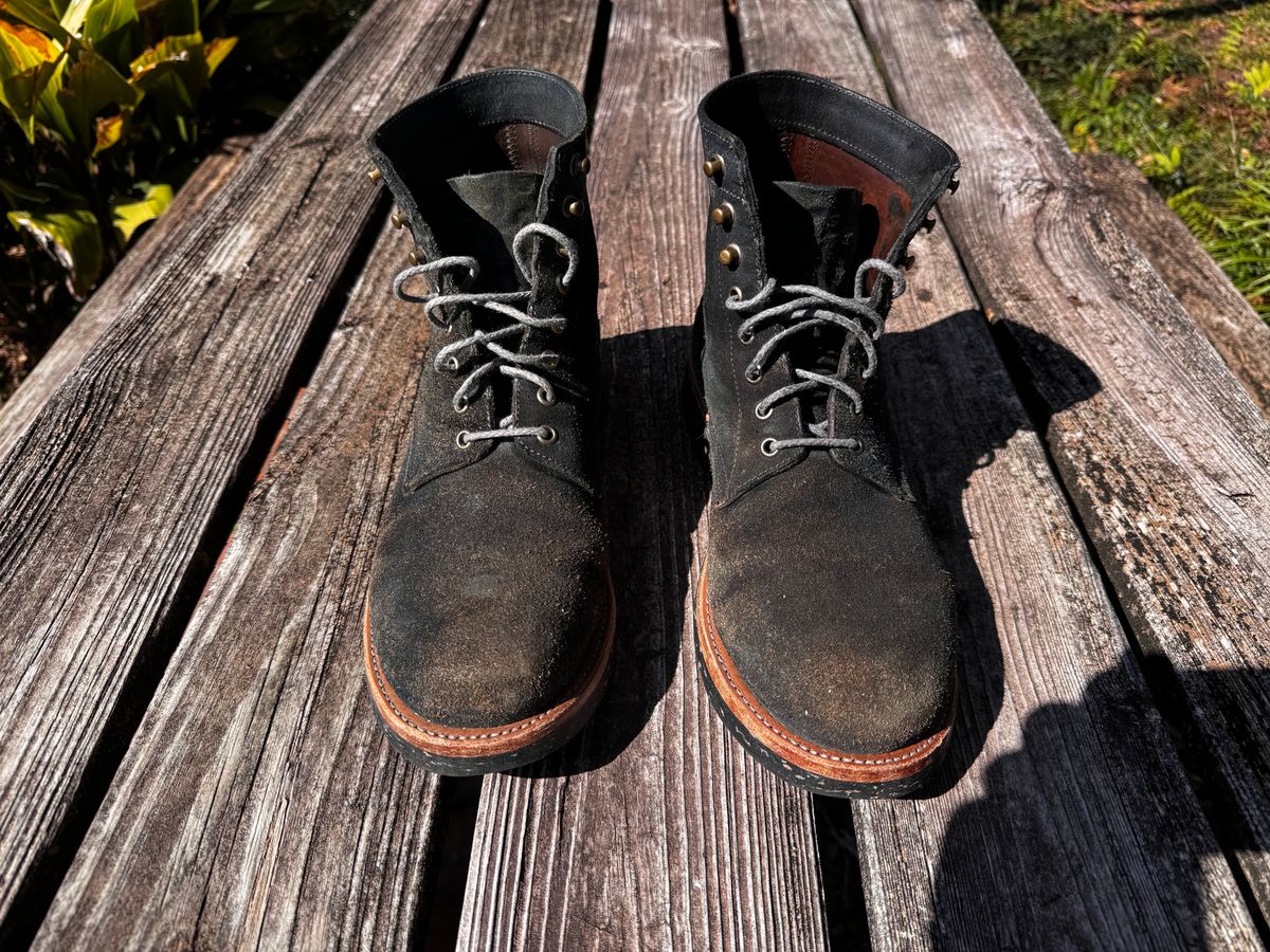 Photo by ShawnParr on March 2, 2024 of the Oak Street Bootmakers Trench Boot in Horween Natural Indigo Chromexcel Roughout.