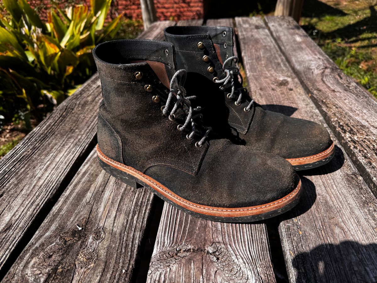 Photo by ShawnParr on March 2, 2024 of the Oak Street Bootmakers Trench Boot in Horween Natural Indigo Chromexcel Roughout.