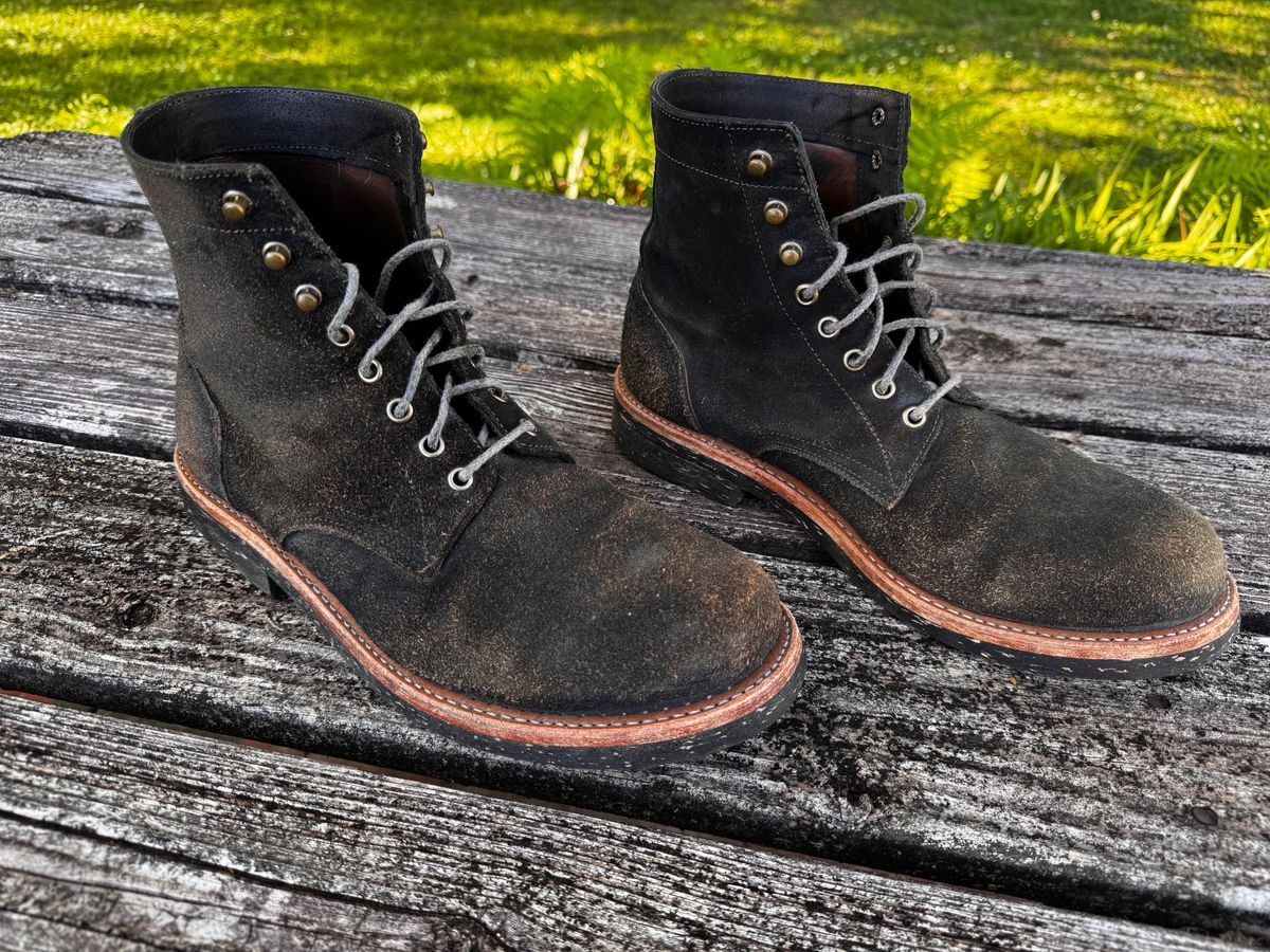 Photo by ShawnParr on April 2, 2024 of the Oak Street Bootmakers Trench Boot in Horween Natural Indigo Chromexcel Roughout.