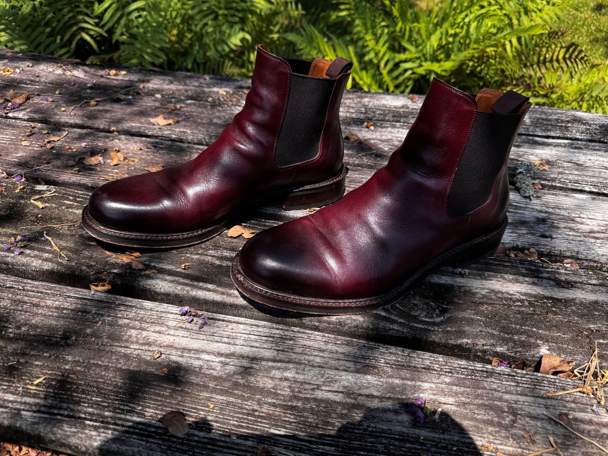 Photo by ShawnParr on August 10, 2024 of the Beckett Simonon Preston Chelsea Boots in Bordeaux.