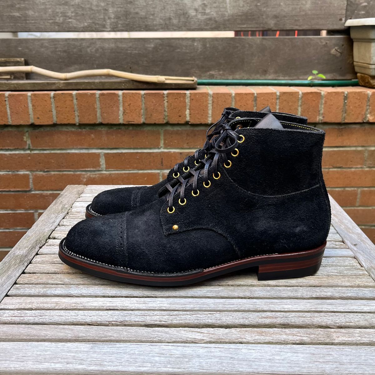 Photo by DesperadoUnderTheEaves on October 3, 2025 of the Iron Boots x Østmo Type 1 in Seidel Mocha Oil Tan Roughout.