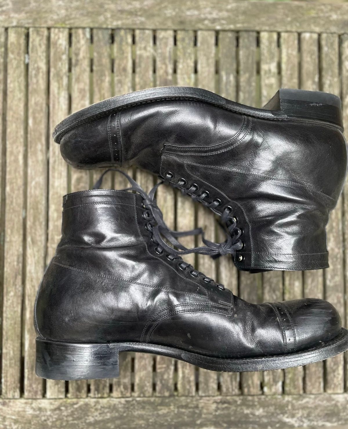 Photo by DesperadoUnderTheEaves on December 6, 2024 of the Black Sign Army Last Mid Cut Dress Boot in Black Kangaroo (Made in Italy).