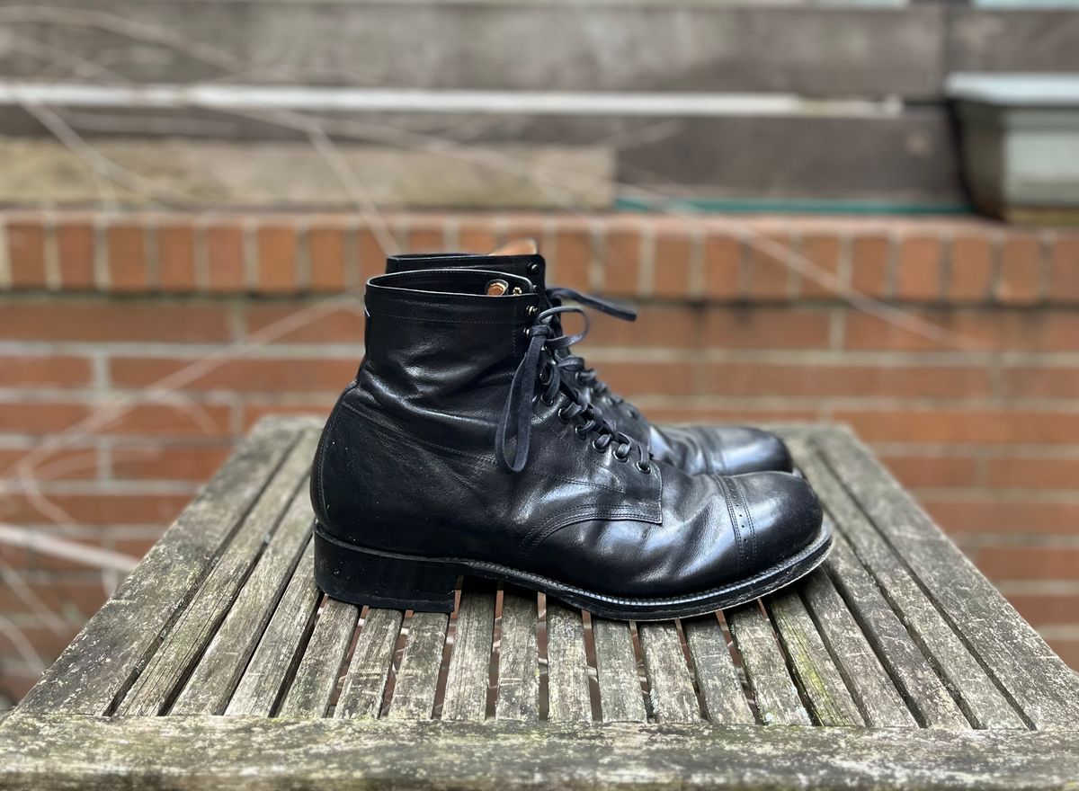 Photo by DesperadoUnderTheEaves on January 6, 2025 of the Black Sign Army Last Mid Cut Dress Boot in Black Kangaroo (Made in Italy).