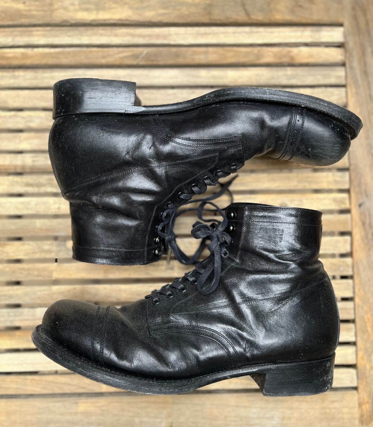 Photo by DesperadoUnderTheEaves on March 5, 2025 of the Black Sign Army Last Mid Cut Dress Boot in Black Kangaroo (Made in Italy).