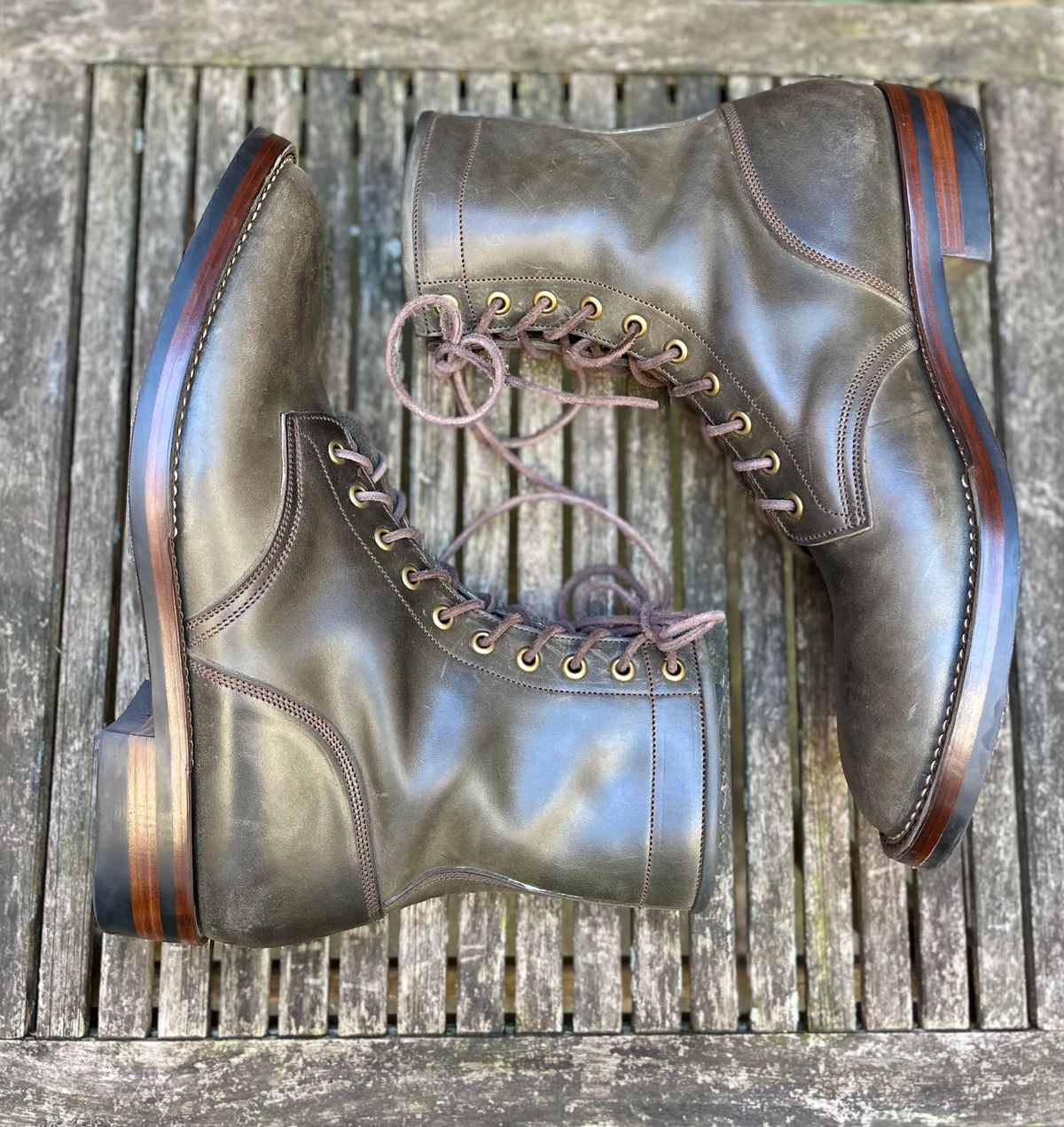 Photo by DesperadoUnderTheEaves on November 5, 2024 of the Onderhoud SVC02 Packer Boot in Maryam Waxed Salvia Horsebutt.