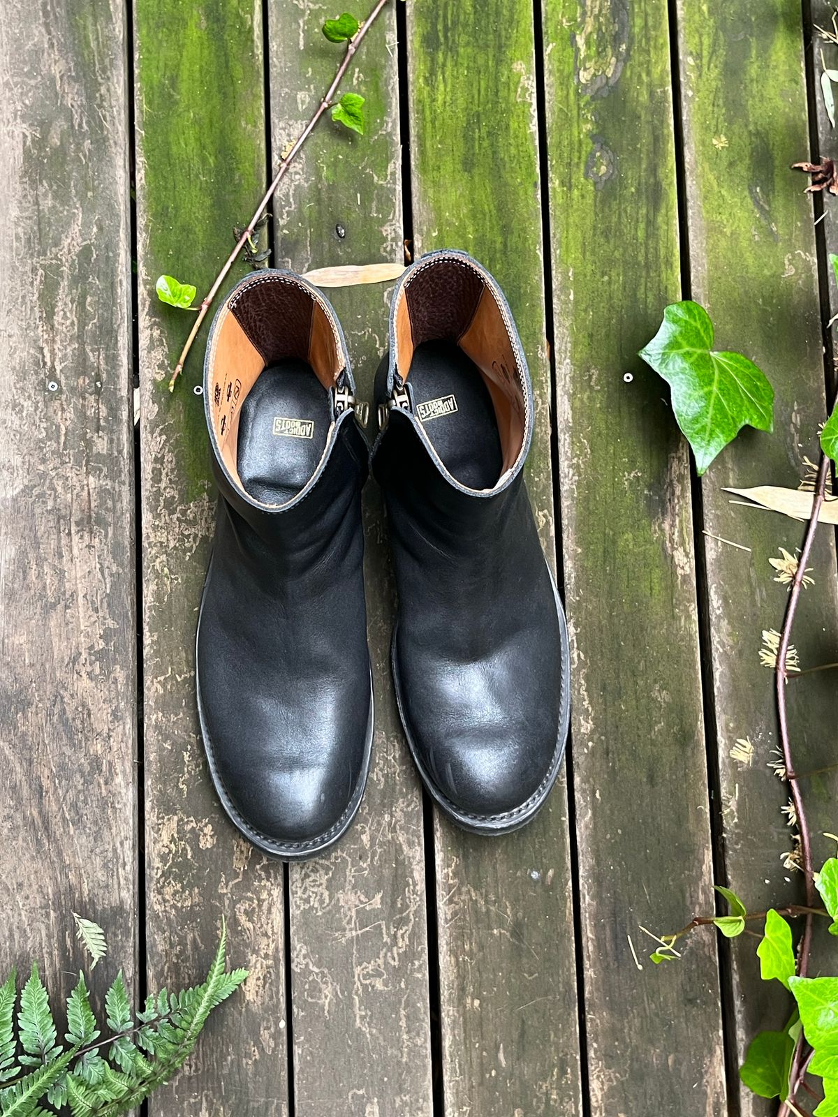 Photo by DesperadoUnderTheEaves on November 6, 2022 of the Addict Boots AB-RDT01 Casper in Black Steerhide.