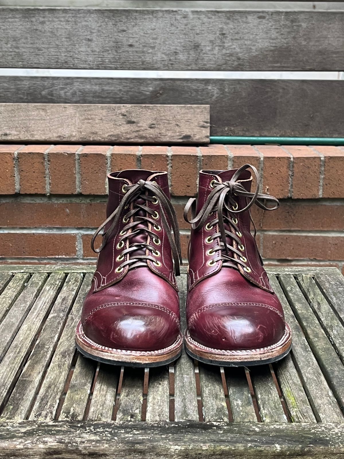 Photo by DesperadoUnderTheEaves on December 4, 2023 of the Viberg Service Boot BCT in Horween Color 8 Chromexcel.