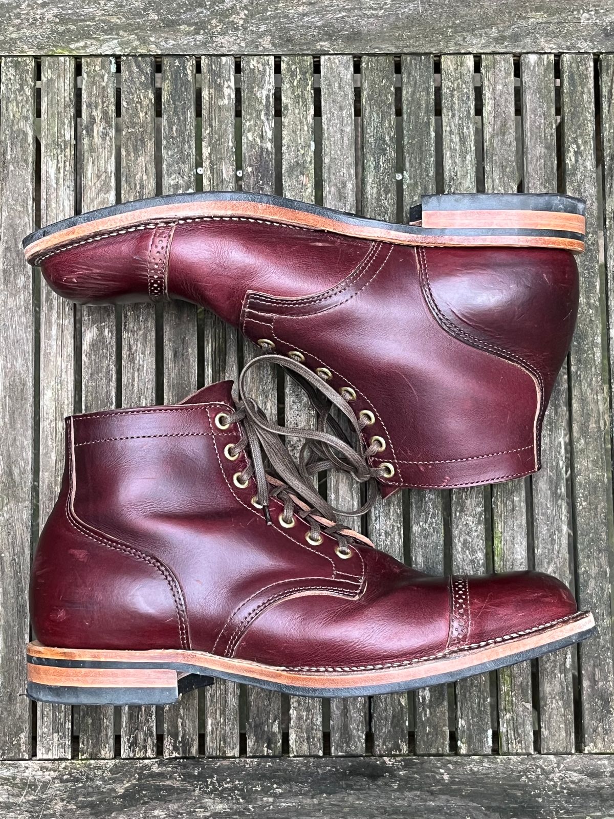Photo by DesperadoUnderTheEaves on December 4, 2023 of the Viberg Service Boot BCT in Horween Color 8 Chromexcel.