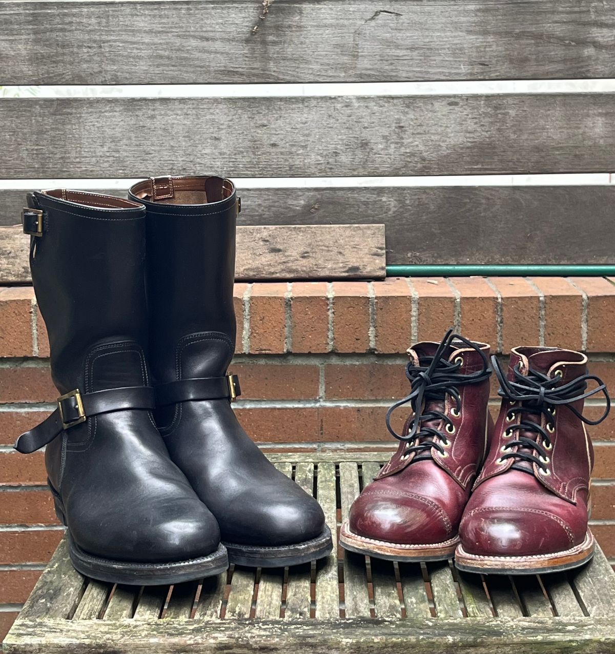 Photo by DesperadoUnderTheEaves on January 5, 2024 of the Viberg Service Boot BCT in Horween Color 8 Chromexcel.