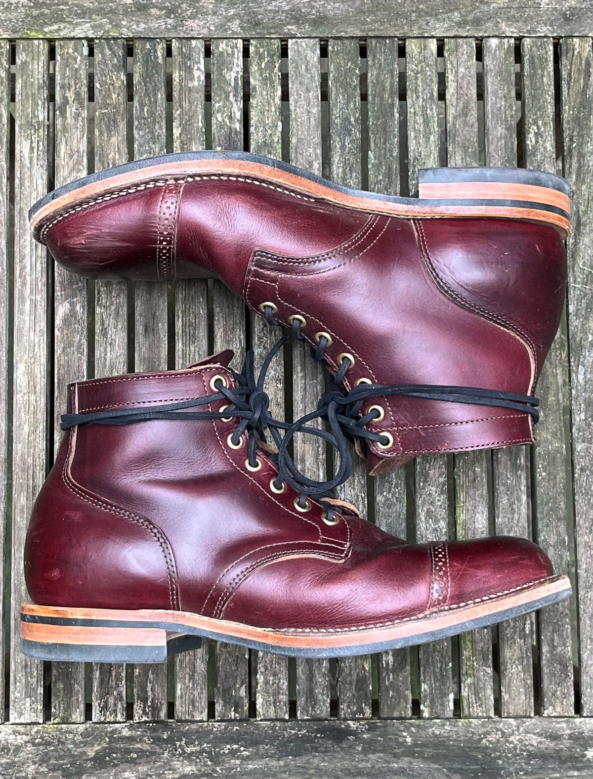 Photo by DesperadoUnderTheEaves on January 5, 2024 of the Viberg Service Boot BCT in Horween Color 8 Chromexcel.