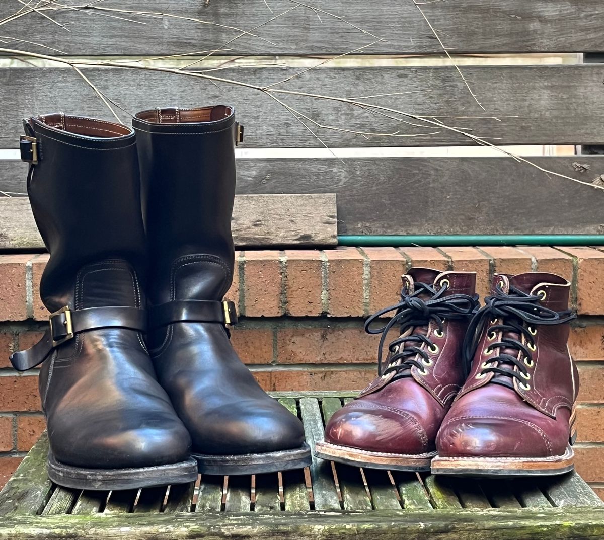 Photo by DesperadoUnderTheEaves on March 3, 2024 of the Viberg Service Boot BCT in Horween Color 8 Chromexcel.