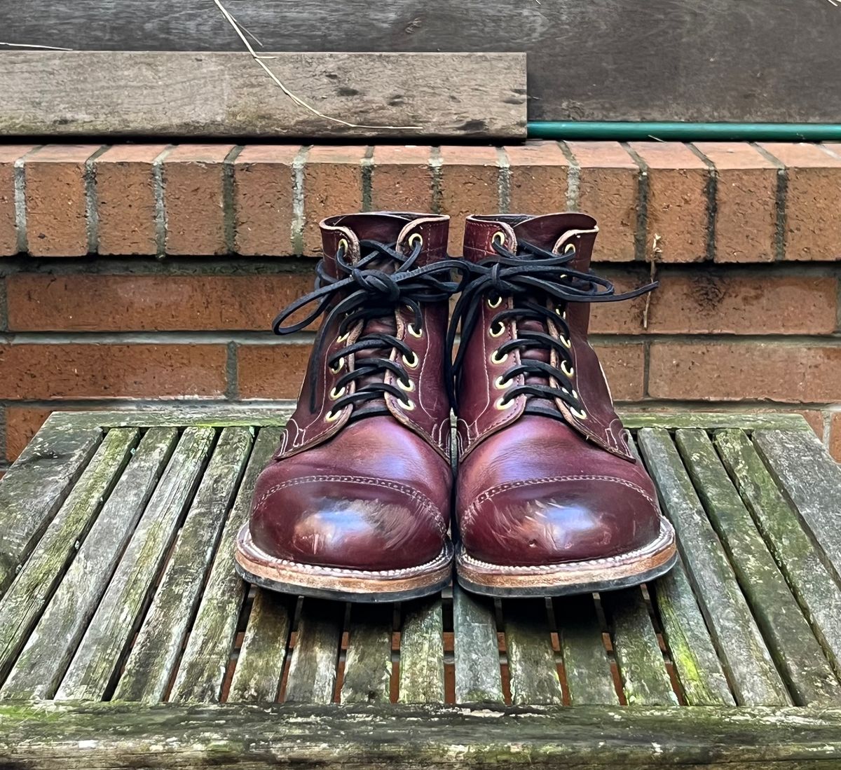 Photo by DesperadoUnderTheEaves on March 3, 2024 of the Viberg Service Boot BCT in Horween Color 8 Chromexcel.