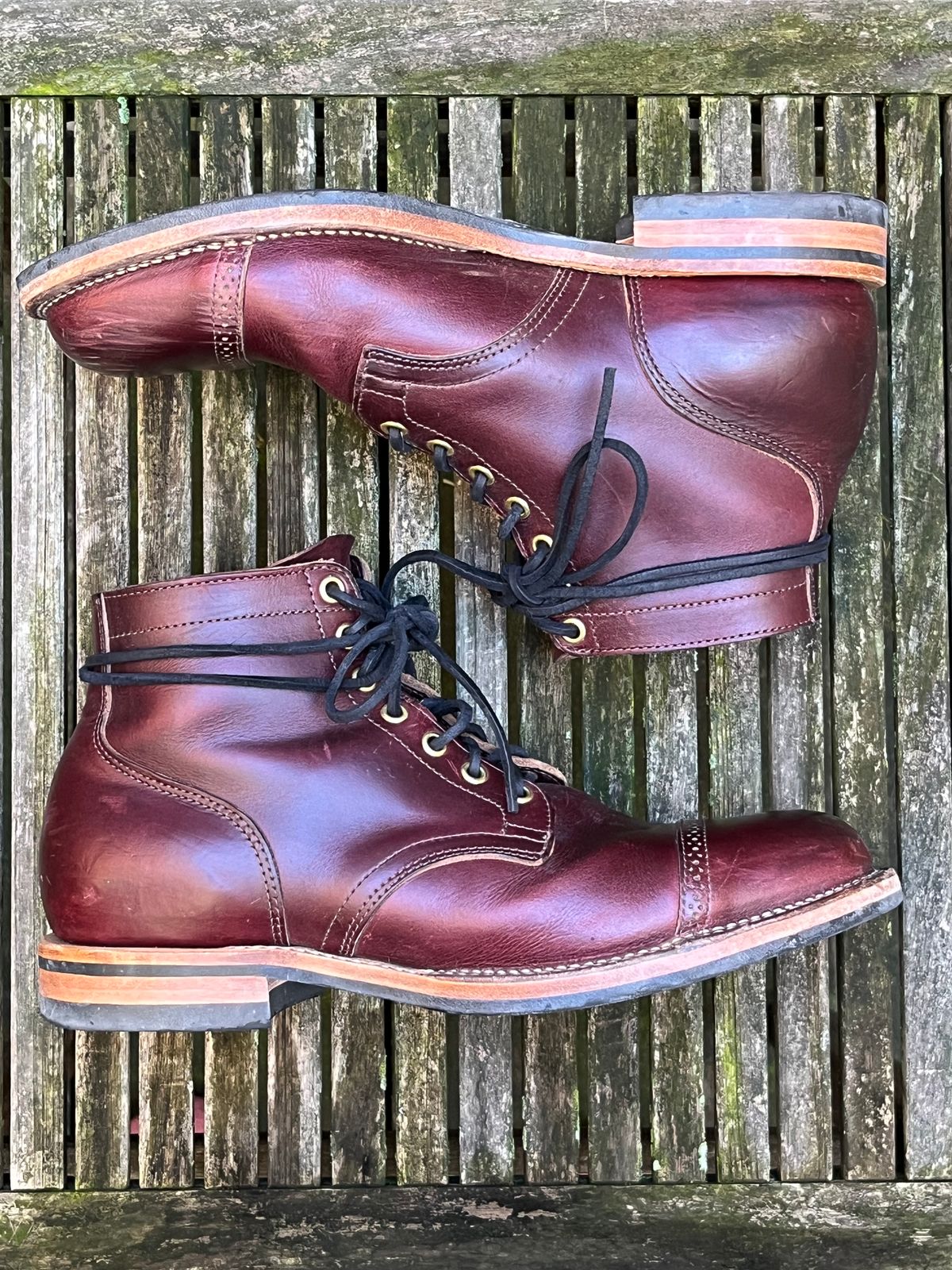 Photo by DesperadoUnderTheEaves on March 3, 2024 of the Viberg Service Boot BCT in Horween Color 8 Chromexcel.