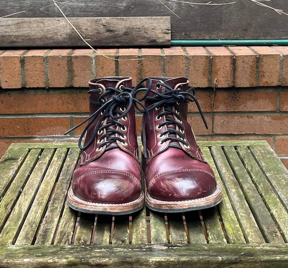 Photo by DesperadoUnderTheEaves on April 6, 2024 of the Viberg Service Boot BCT in Horween Color 8 Chromexcel.