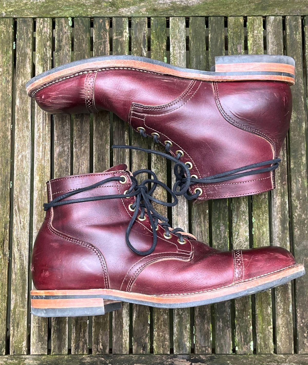 Photo by DesperadoUnderTheEaves on April 6, 2024 of the Viberg Service Boot BCT in Horween Color 8 Chromexcel.