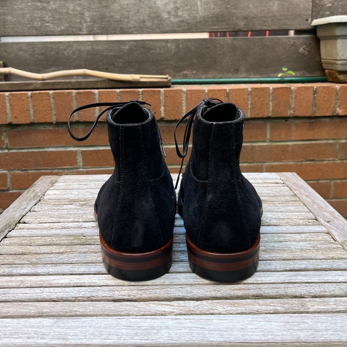 Photo by DesperadoUnderTheEaves on October 3, 2025 of the Iron Boots x Østmo Type 1 in Seidel Black Oil Tan Roughout.
