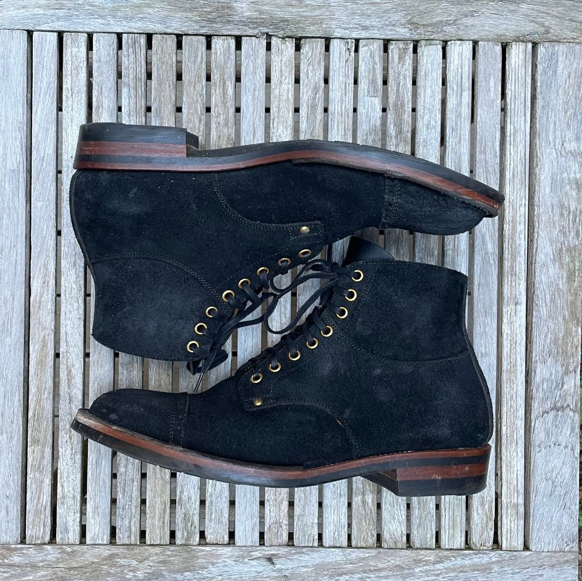 Photo by DesperadoUnderTheEaves on December 4, 2025 of the Iron Boots x Østmo Type 1 in Seidel Black Oil Tan Roughout.