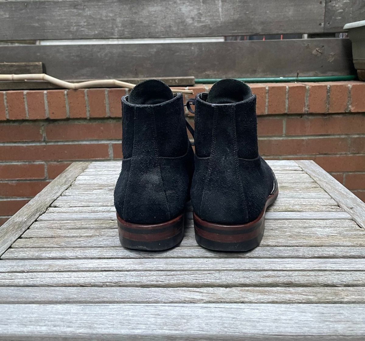 Photo by DesperadoUnderTheEaves on January 3, 2026 of the Iron Boots x Østmo Type 1 in Seidel Black Oil Tan Roughout.