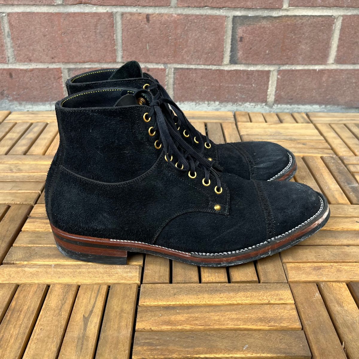 Photo by DesperadoUnderTheEaves on February 3, 2026 of the Iron Boots x Østmo Type 1 in Seidel Black Oil Tan Roughout.