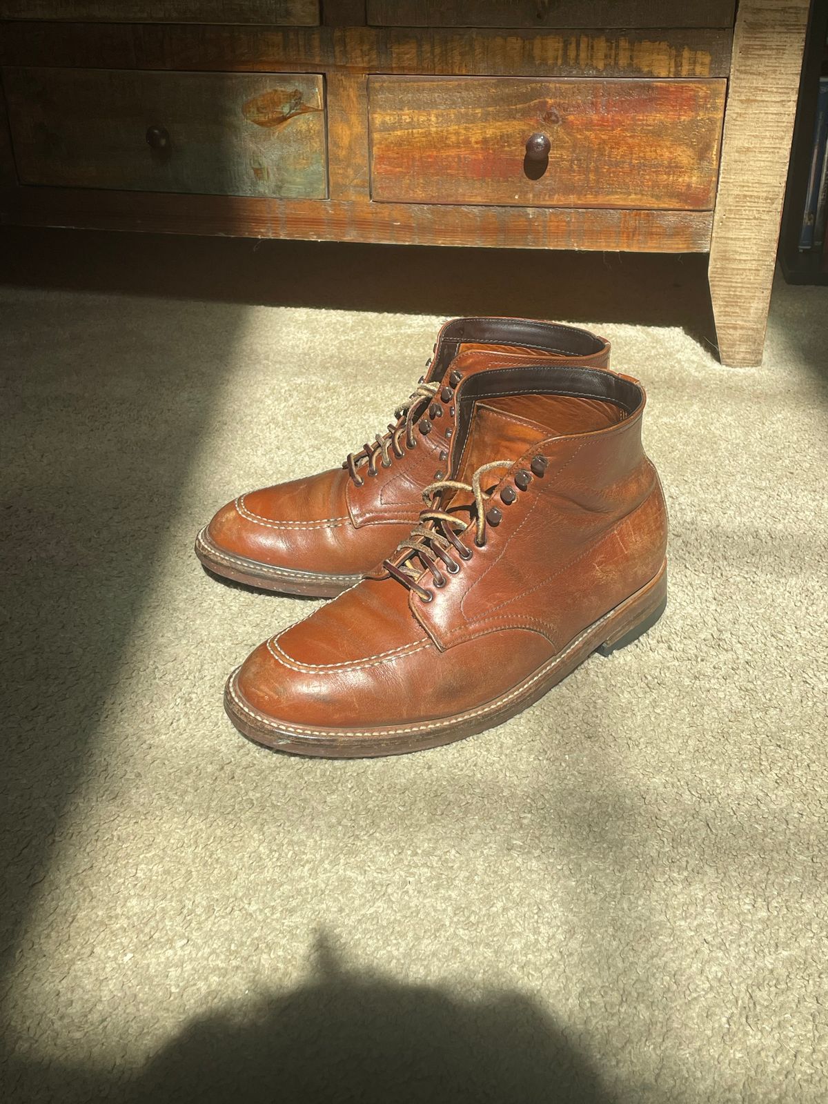 Photo by QuietRyter on October 7, 2022 of the Alden Indy Boot in Unknown Leather.