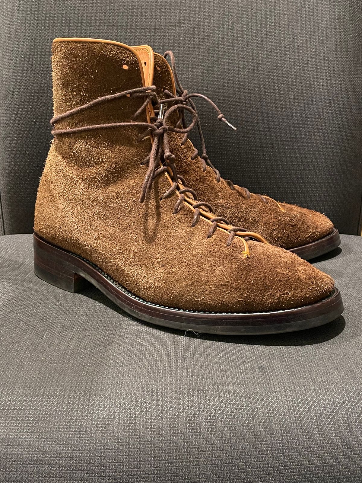 Photo by QuietRyter on January 6, 2024 of the Briselblack The Buck Wholecut Lace to Toe in C.F. Stead Polo Brown Janus Calf Suede.