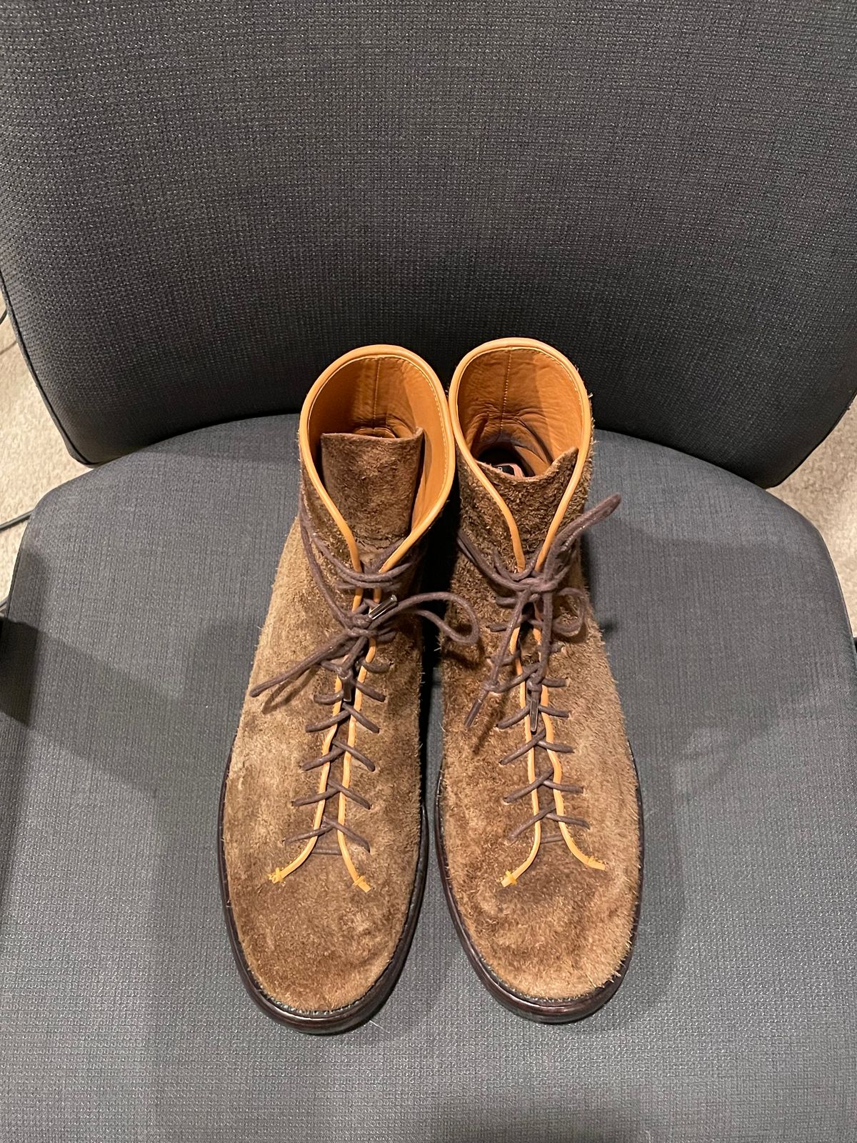 Photo by QuietRyter on January 6, 2024 of the Briselblack The Buck Wholecut Lace to Toe in C.F. Stead Polo Brown Janus Calf Suede.