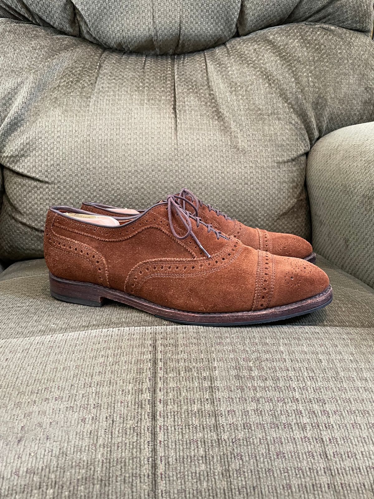 Photo by QuietRyter on October 1, 2023 of the Allen Edmonds Strand in Snuff Brown Suede.