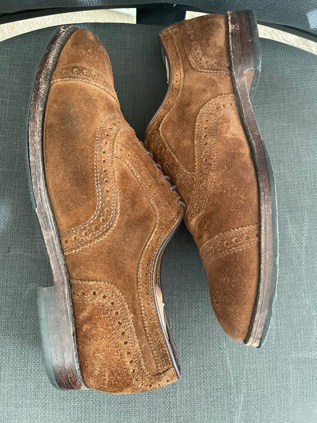 Photo by QuietRyter on November 4, 2023 of the Allen Edmonds Strand in Snuff Brown Suede.