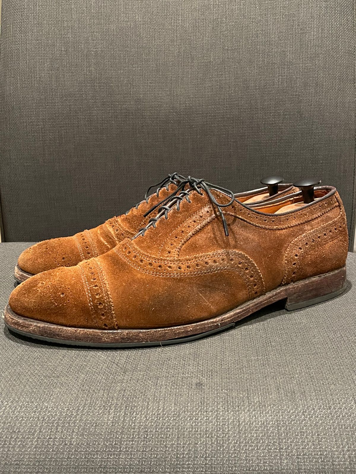 Photo by QuietRyter on January 6, 2024 of the Allen Edmonds Strand in Snuff Brown Suede.