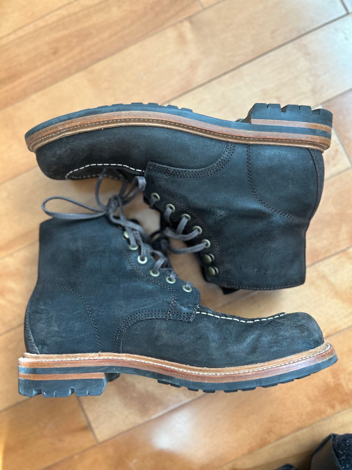 Photo by Paul_East on December 4, 2022 of the Grant Stone Brass Boot in C.F. Stead Earth Waxy Commander Suede.