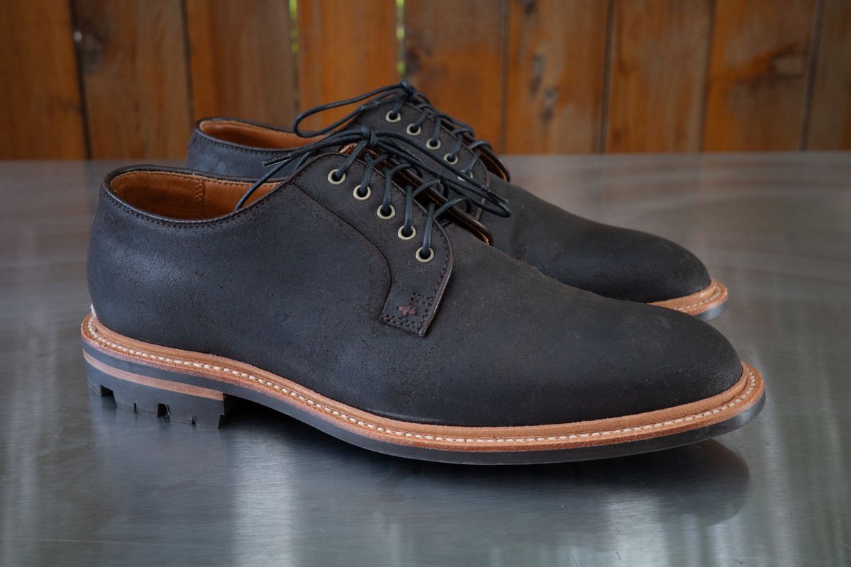 Photo by baltbootguy on October 10, 2023 of the Grant Stone Plain Toe Blucher in C.F. Stead Earth Waxy Commander Suede.