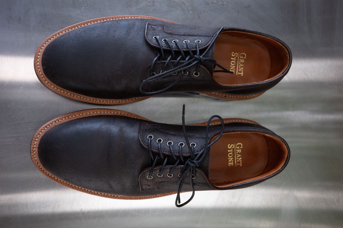 Photo by baltbootguy on October 10, 2023 of the Grant Stone Plain Toe Blucher in C.F. Stead Earth Waxy Commander Suede.