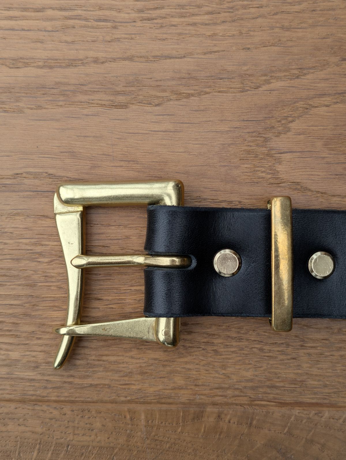 Photo by Rieslingspaschteit on October 1, 2025 of the Palsjö Sweden Fireman's Quick Release Leather Belt Black in Tärnsjö Garveri 10 oz. vegetable-tanned leather.