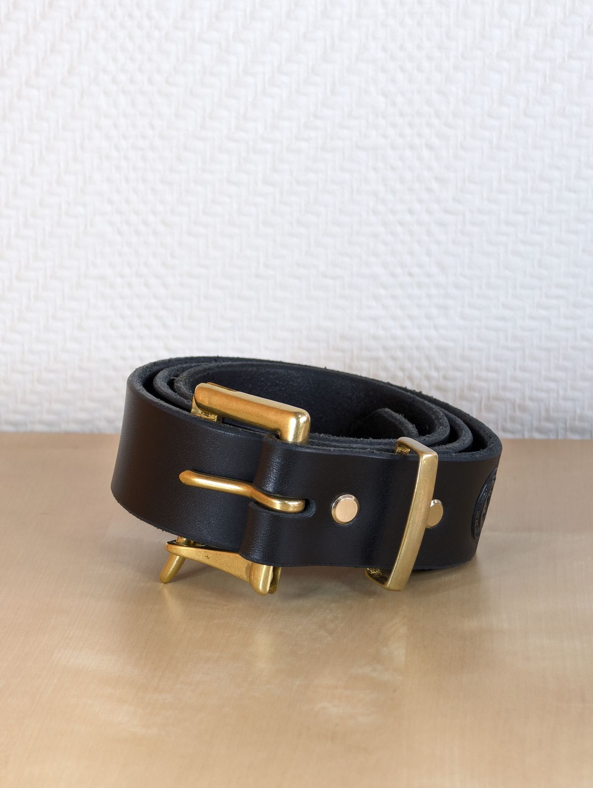 Photo by Rieslingspaschteit on October 31, 2025 of the Palsjö Sweden Fireman's Quick Release Leather Belt Black in Tärnsjö Garveri 10 oz. vegetable-tanned leather.