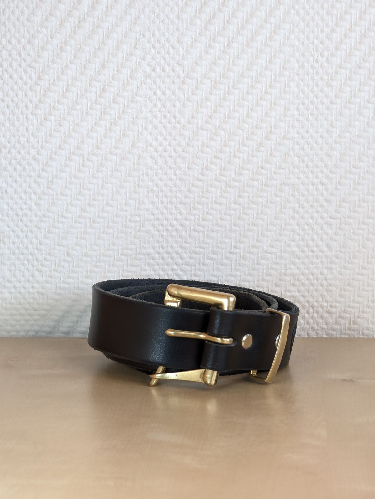 Photo by Rieslingspaschteit on April 1, 2026 of the Palsjö Sweden Fireman's Quick Release Leather Belt Black in Tärnsjö Garveri 10 oz. vegetable-tanned leather.