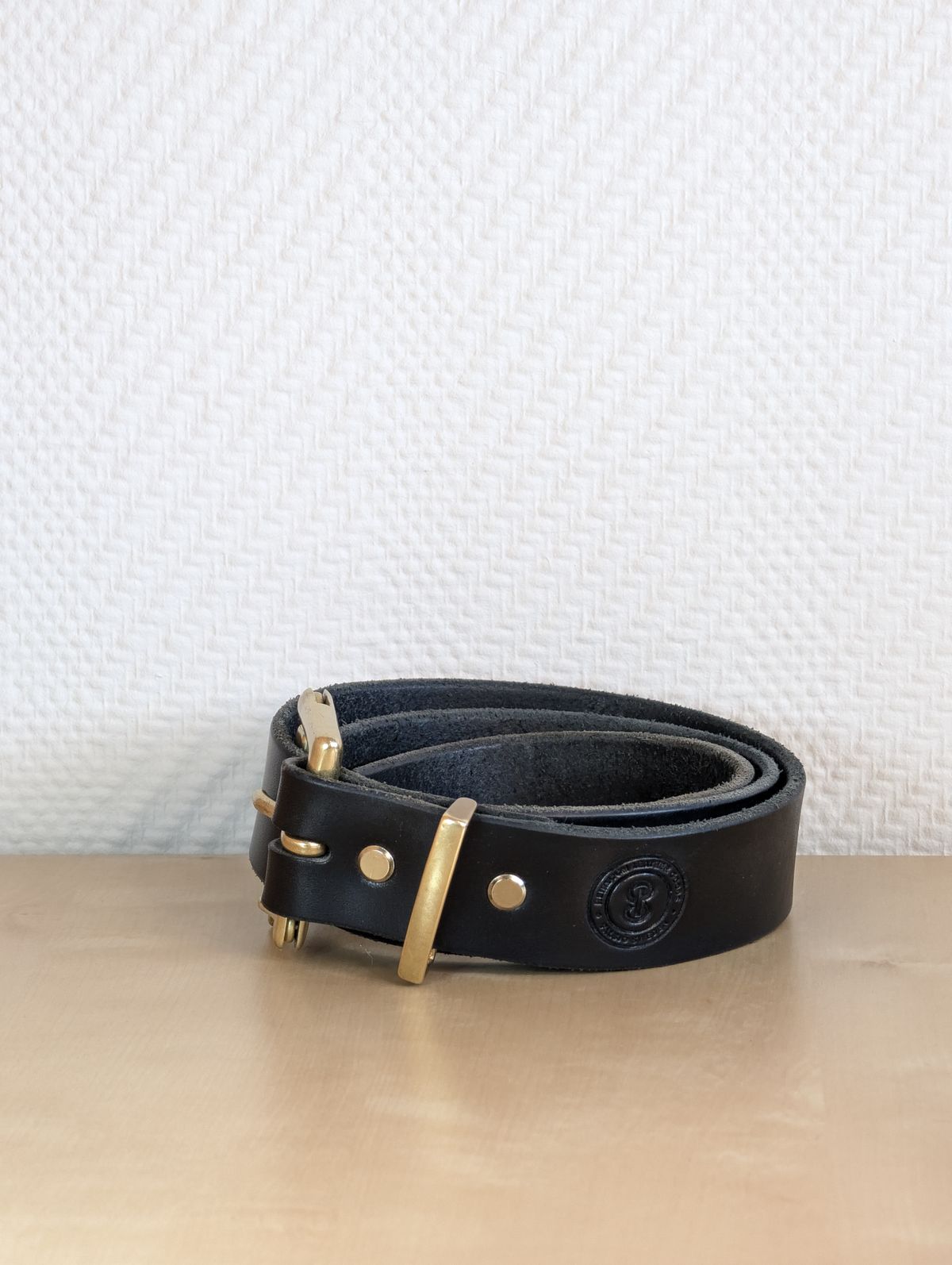 Photo by Rieslingspaschteit on April 1, 2026 of the Palsjö Sweden Fireman's Quick Release Leather Belt Black in Tärnsjö Garveri 10 oz. vegetable-tanned leather.