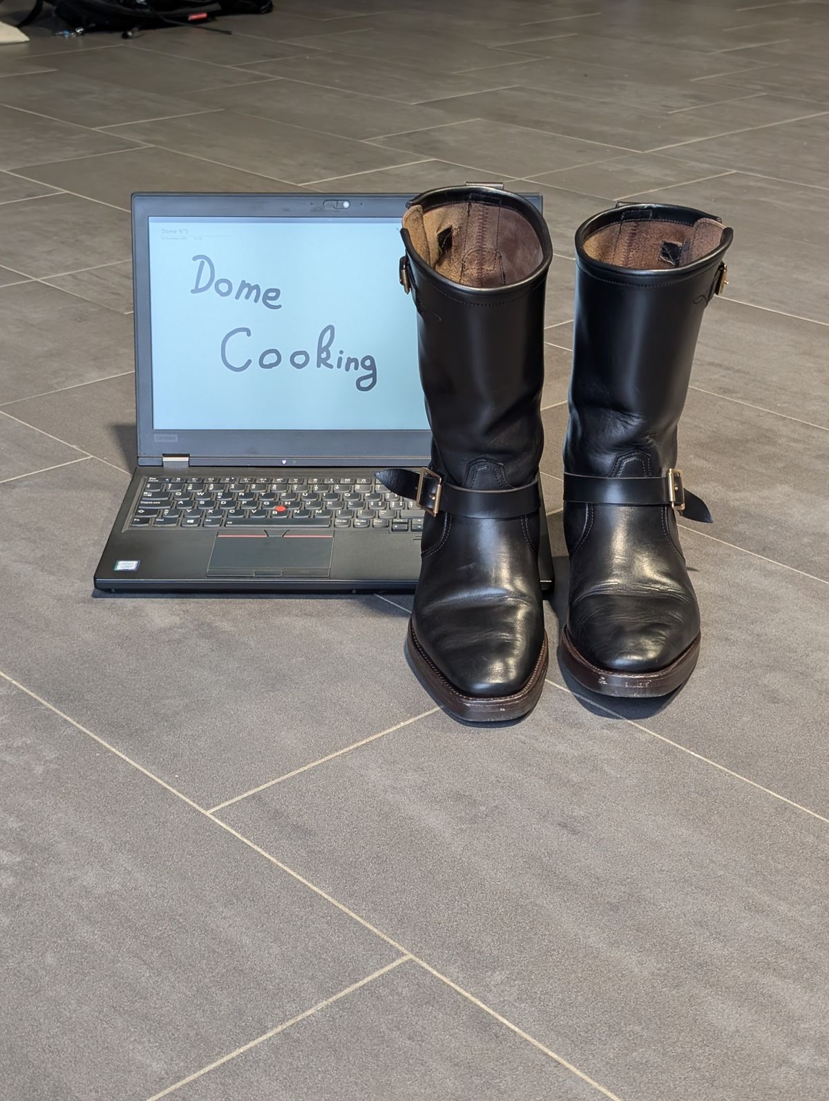 Photo by Rieslingspaschteit on November 1, 2025 of the Bright Shoemakers Vulture (Extraordinaire) in Horween Black Chromexcel.